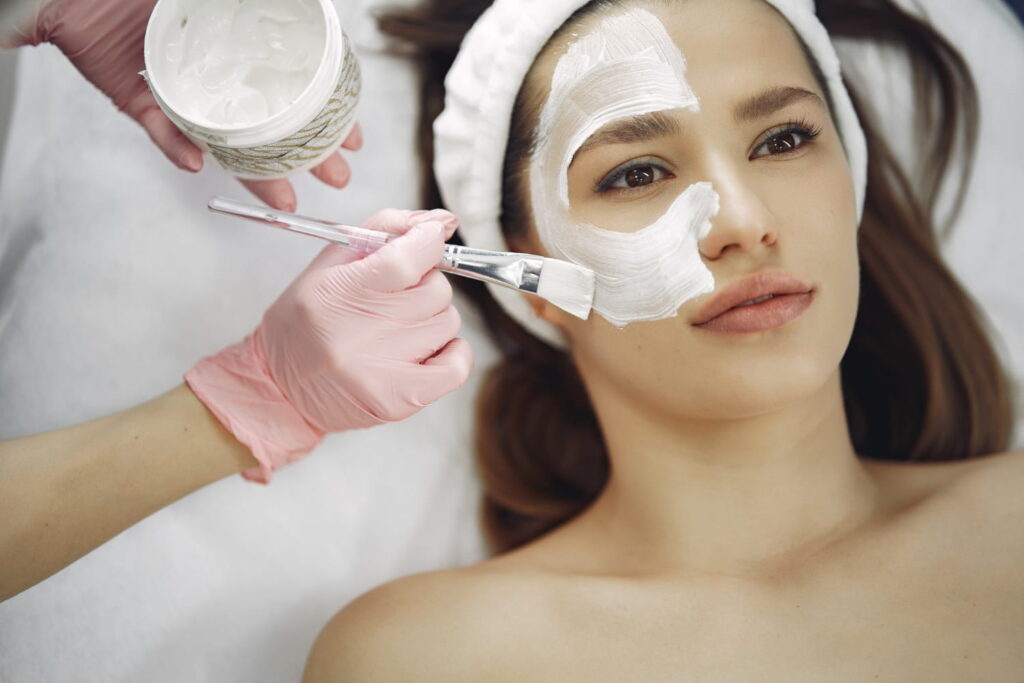 peeling químico medicina estética Cádiz luminosidad de la piel